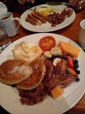 Cranberries Bar & Grill