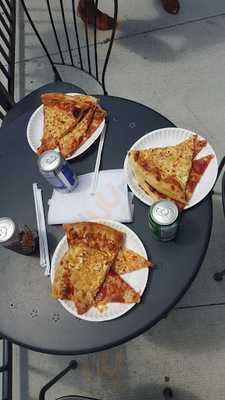 A Little Pizza Heaven