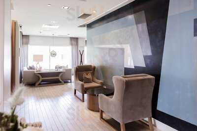 The Lobby Bar In The James Hotel