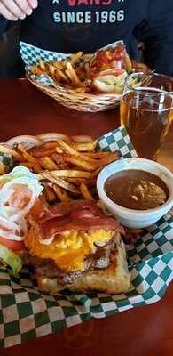 Bobby's Place, Olde World Tavern - Calgary