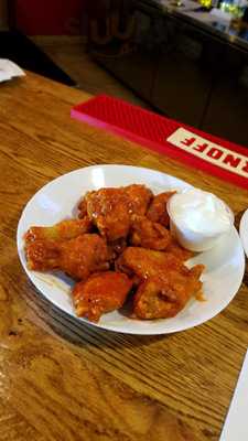 Bobby's Place, Olde World Tavern - Calgary