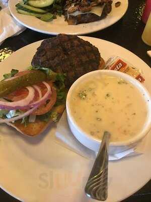 Somewhere Else Pub & Grill