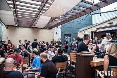 L'anti Bar & Spectacles