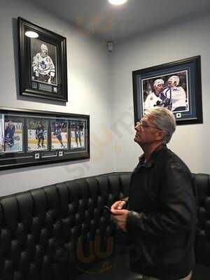 Wendel Clark's Classic Grill & Bar