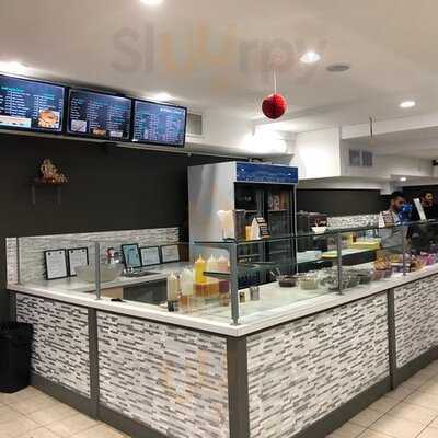 Bombay Chaat And Paan House