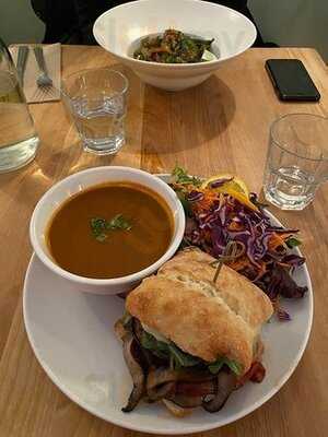 Lola Rosa Place-des-arts