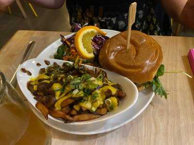 Lola Rosa Place-des-arts