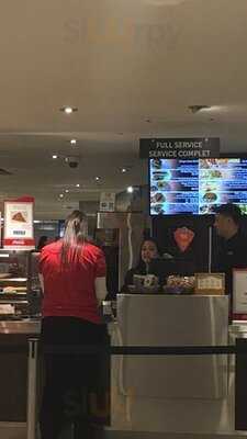 Le Cafe At The Cn Tower