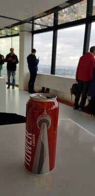 Le Cafe At The Cn Tower
