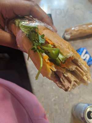 Nhon Hoa Sandwich Bar