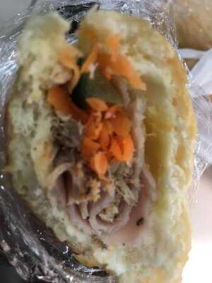 Nhon Hoa Sandwich Bar