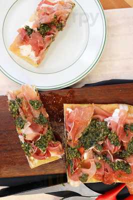 Bread And Circus Trattoria