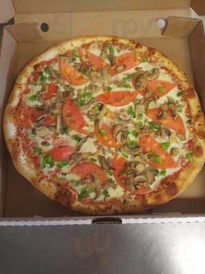 Bull's Eye Pizza