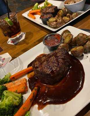 East Village Pub & Eatery