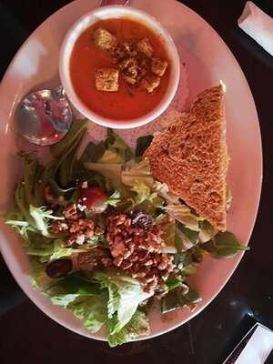 Lady Of The Lake Shop, Cafe & Pub