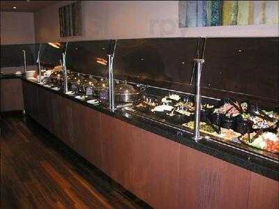 Alloro Restaurant And Bar