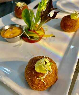 Surekha's On The Snye