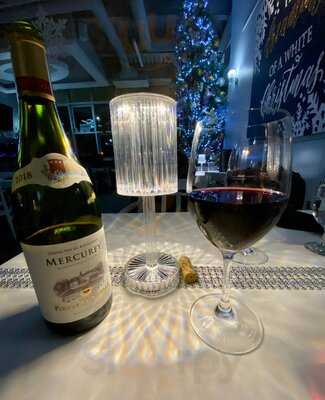 Surekha's On The Snye