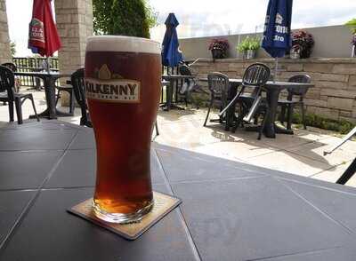 Black Swan Pub & Grill