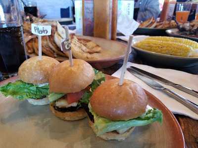 Nando's Calgary 17th Ave