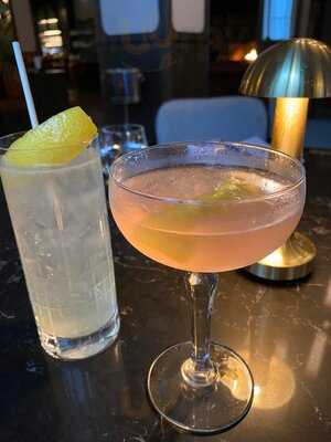 Hawthorn Dining Room And Bar