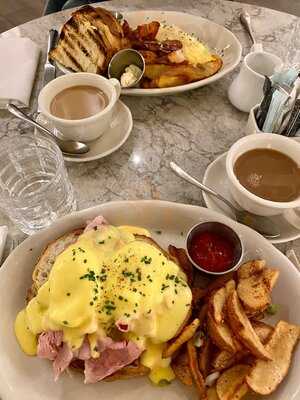 Hawthorn Dining Room And Bar