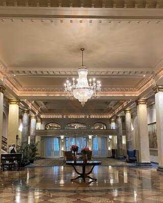 Hawthorn Dining Room And Bar