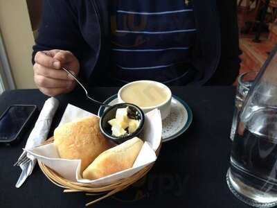 Morgane Bistro & Pub