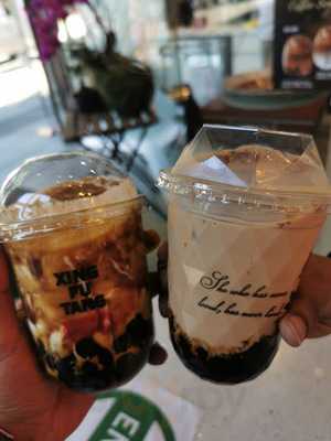 Eight Twelve Cake & Dessert