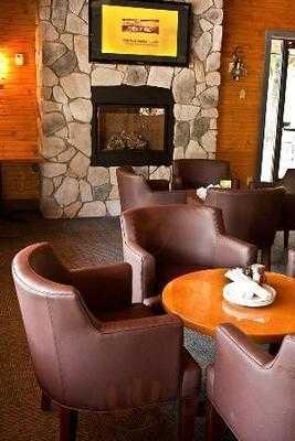 Pluckers Wing & Crab Shack