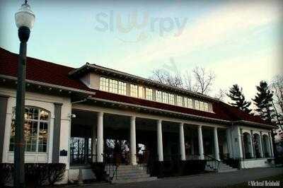 Geraldo's At Lasalle Park