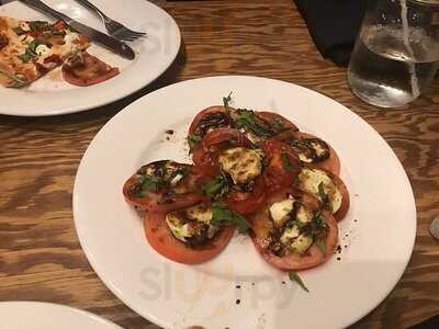 Play Gastro Pizzeria And Pub