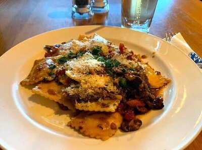 Earls - Fort Mcmurray Airport