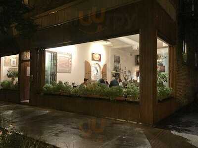 Byblos Le Petit Cafe