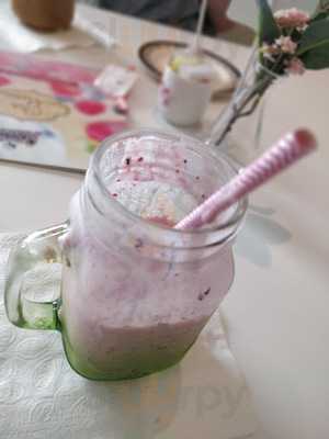 Coconut Heaven Cake Shop & Cafe