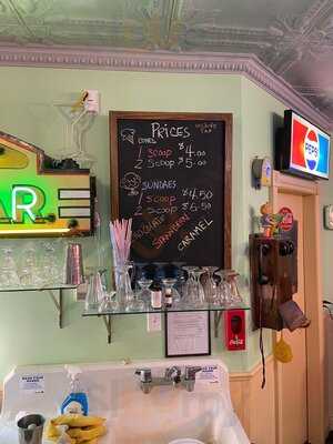 Crow's General Store