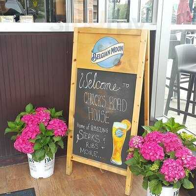 Chuck's Roadhouse Bar And Grill