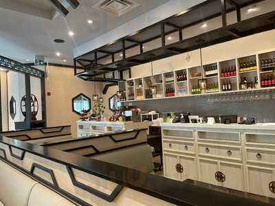 Lee Chen Asian Bistro