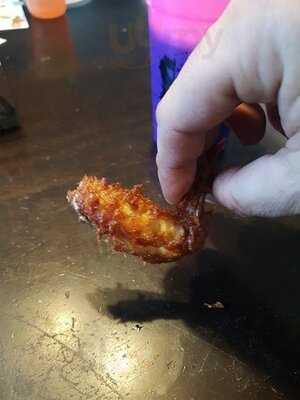 Van Goes Pizza & Chicken