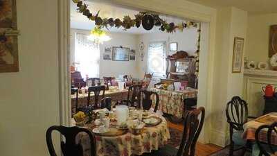 Old Town Bake Shop In The Mcgregor-cowan House