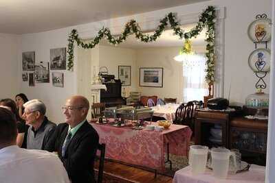 Old Town Bake Shop In The Mcgregor-cowan House