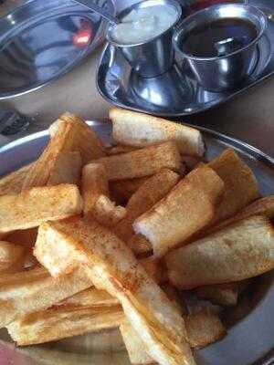 Tiffin Curry And Roti House