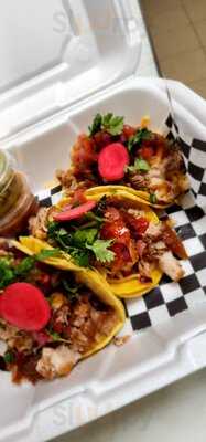 Mikey's On 12th Avenue