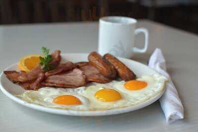 Smitty's Restaurant & Lounge St. James