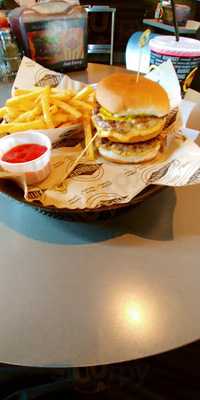 Fatburger & Buffalo's Express