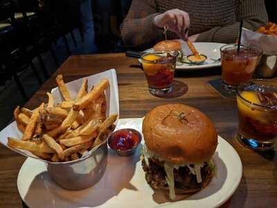 Browns Socialhouse Mount Royal