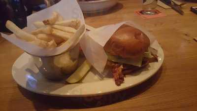 Browns Socialhouse Mount Royal