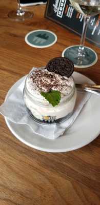 Browns Socialhouse Mount Royal