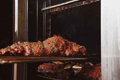 Breakwall Bbq & Smokehouse