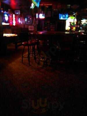 Fox & Hounds Pub & Brewery